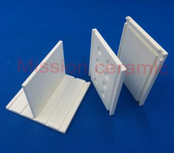 Grooved alumina ceramic plate
